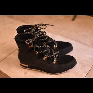 Sorel alpine booties (relisted!!)